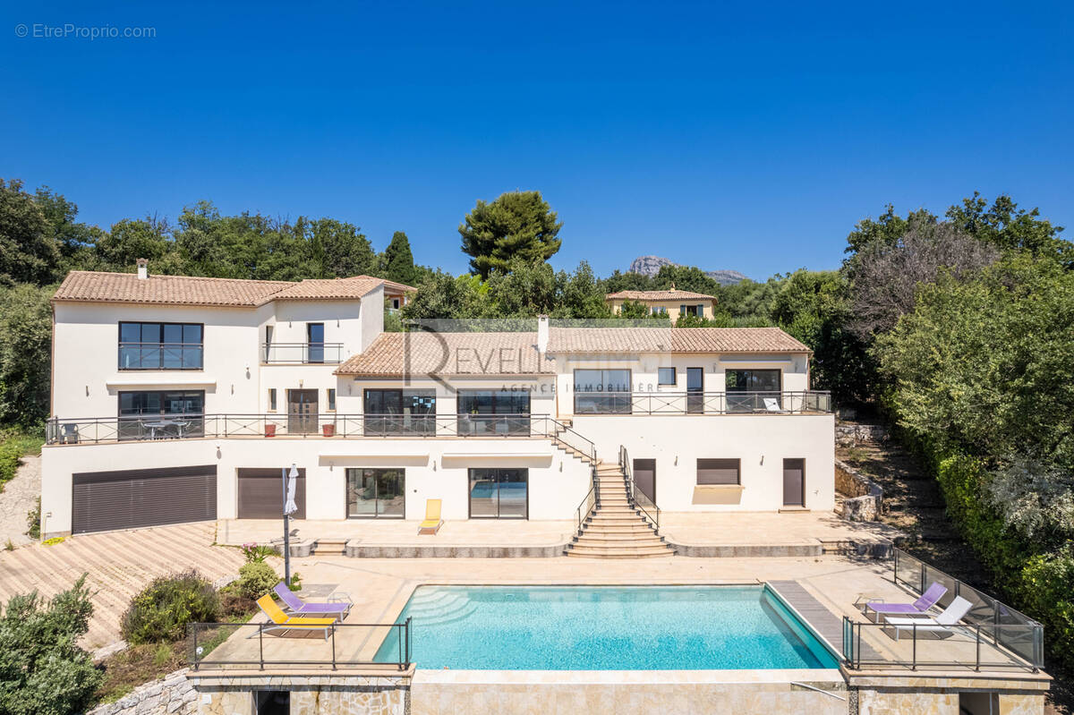 Maison à LA GAUDE