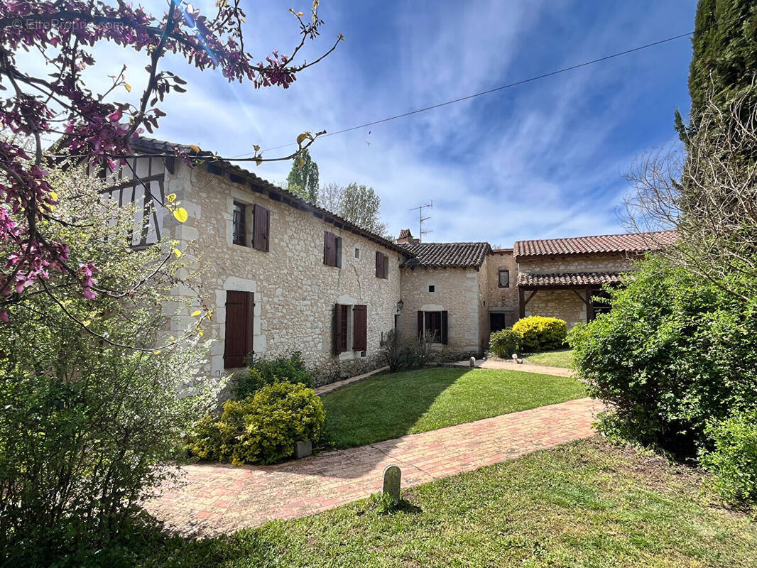 Maison à MONFLANQUIN