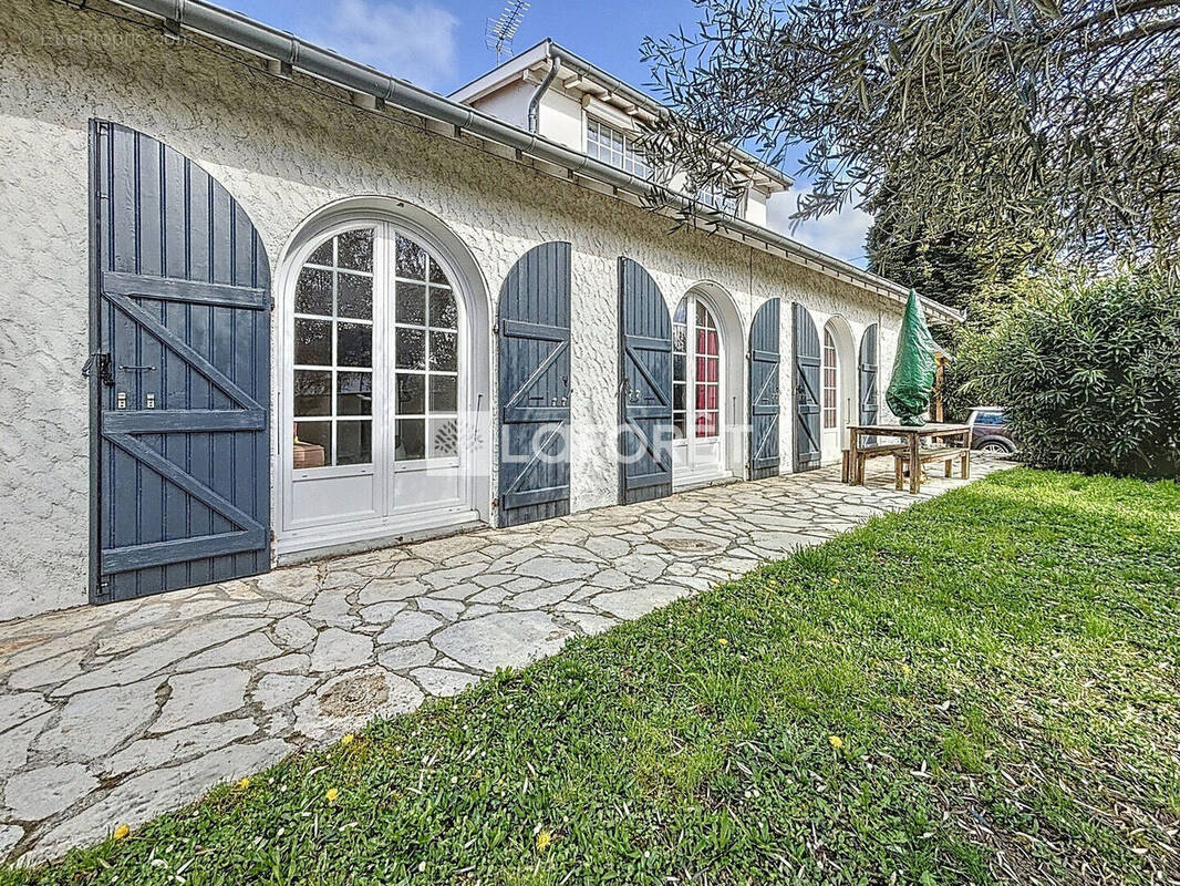Maison à CASTELGINEST