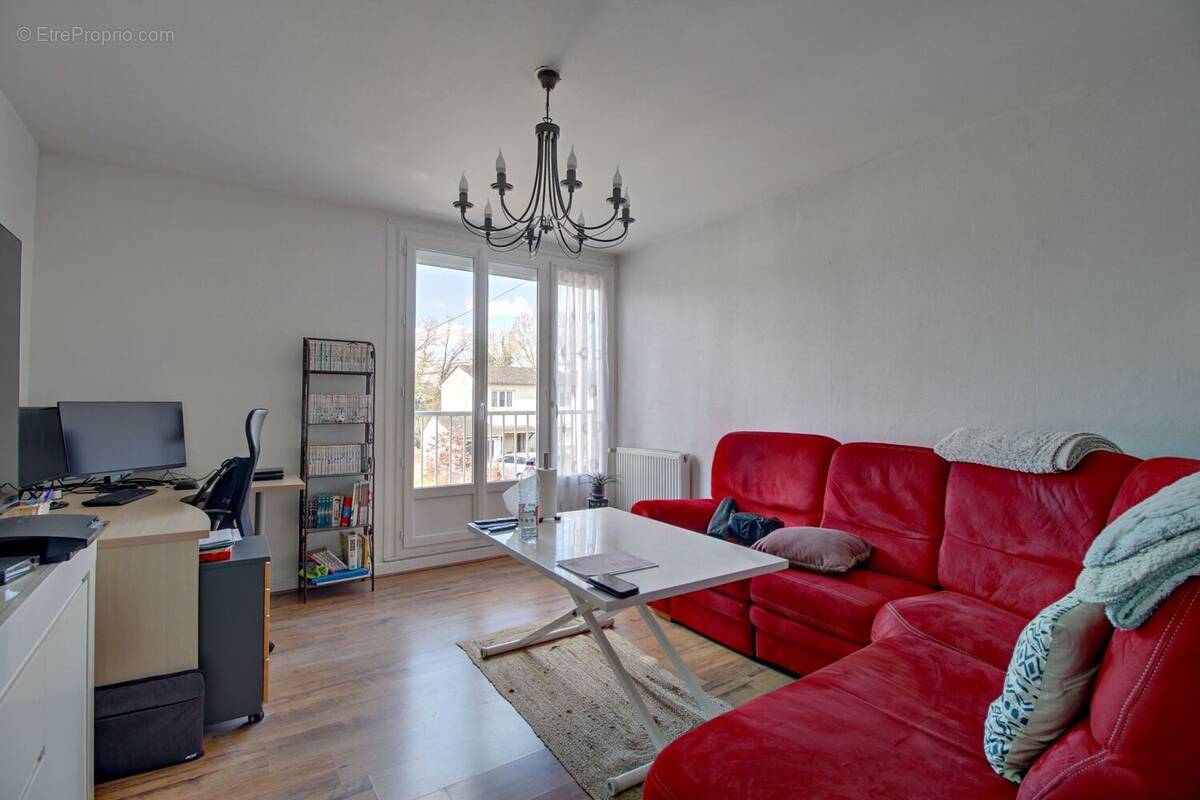 Appartement à SAINT-ETIENNE-DU-ROUVRAY