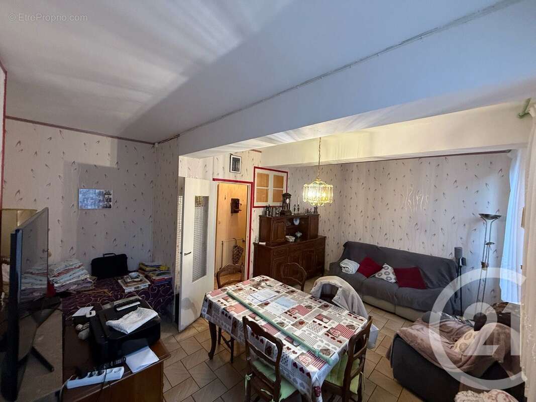 Maison à LA FERE