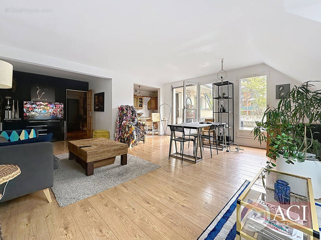 Appartement à EPINAY-SUR-SEINE