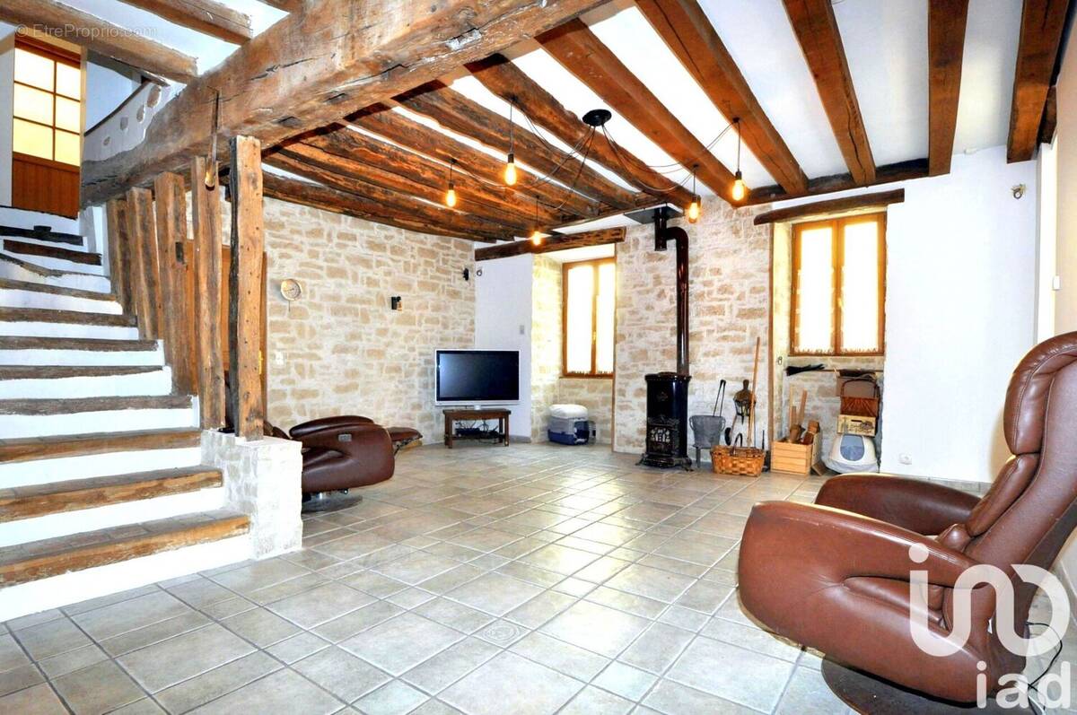 Photo 1 - Maison à BRUYERES-LE-CHATEL