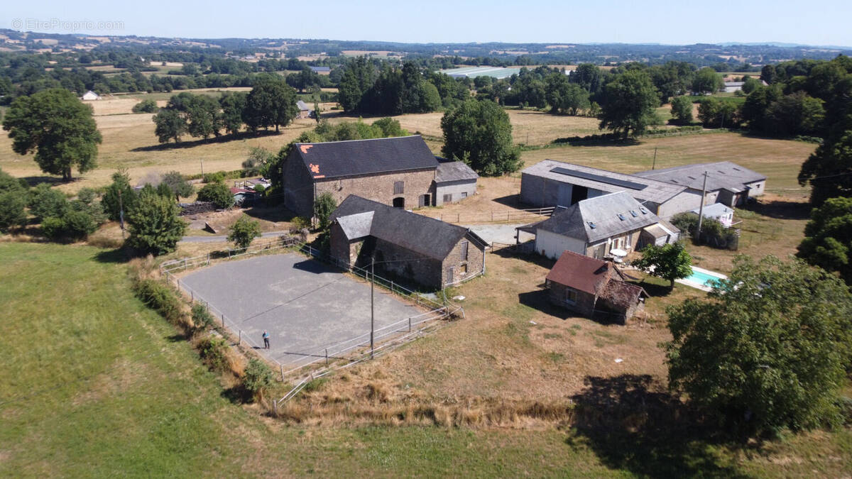 Maison à SAINT-PARDOUX-CORBIER