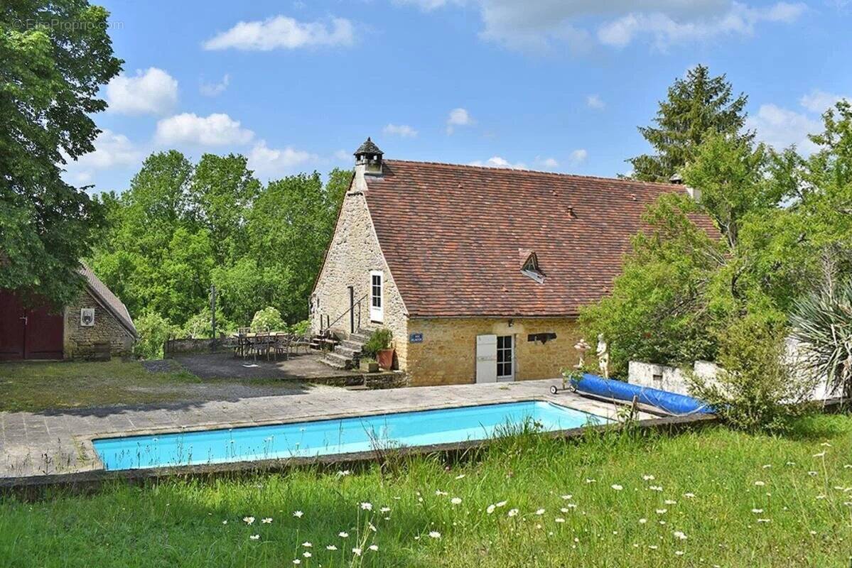 Maison à LA CHAPELLE-AUBAREIL