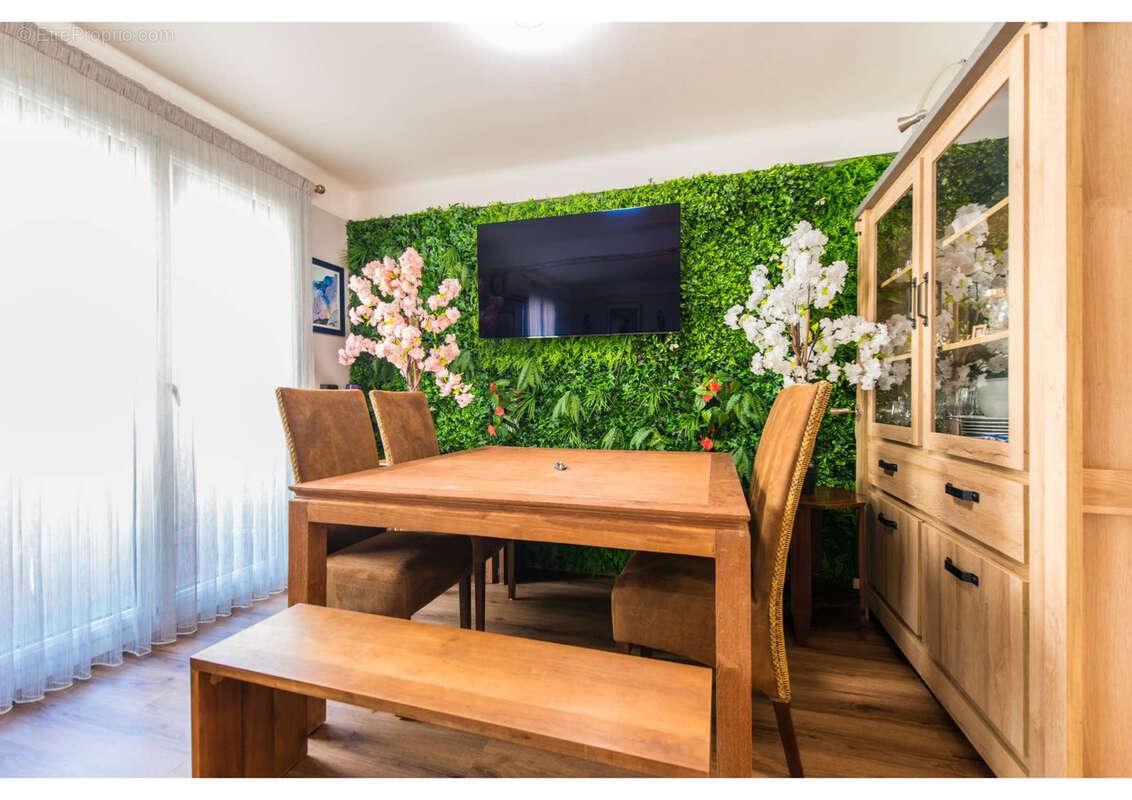 Appartement à MARSEILLE-5E