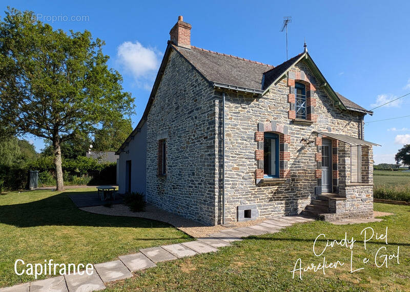 Maison à LA GACILLY