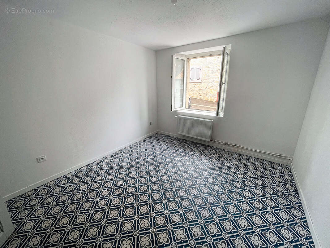 Appartement à ARBOUANS
