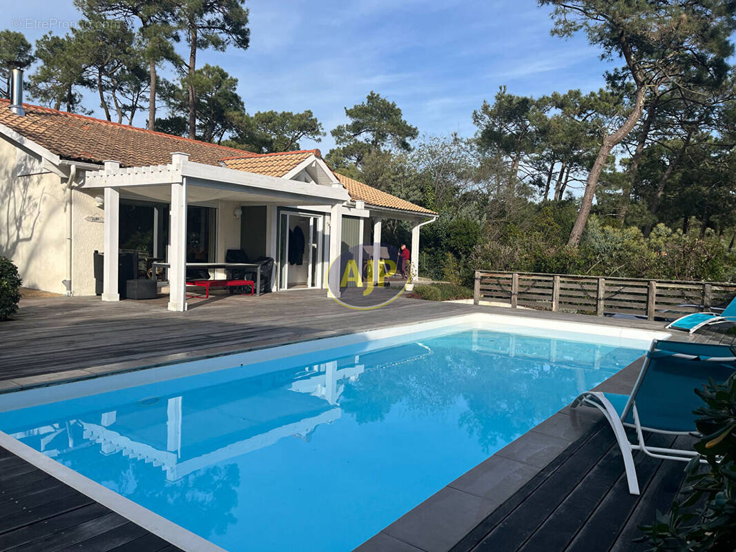 Maison à LACANAU