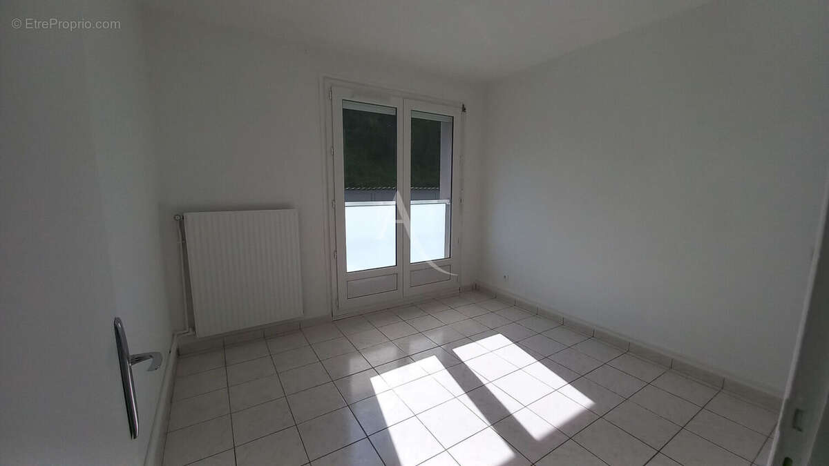 Appartement à PETIT-COURONNE