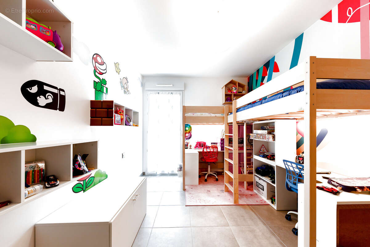 Appartement à SAINT-LAURENT-DU-VAR