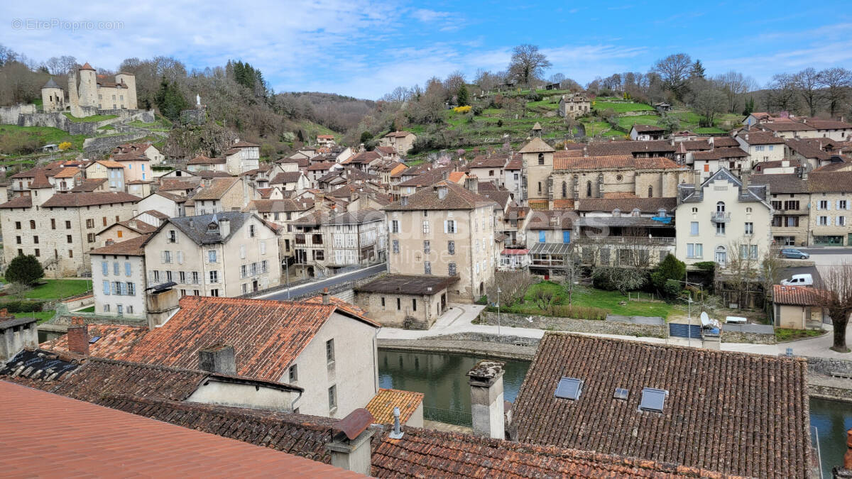 Maison à LAROQUEBROU