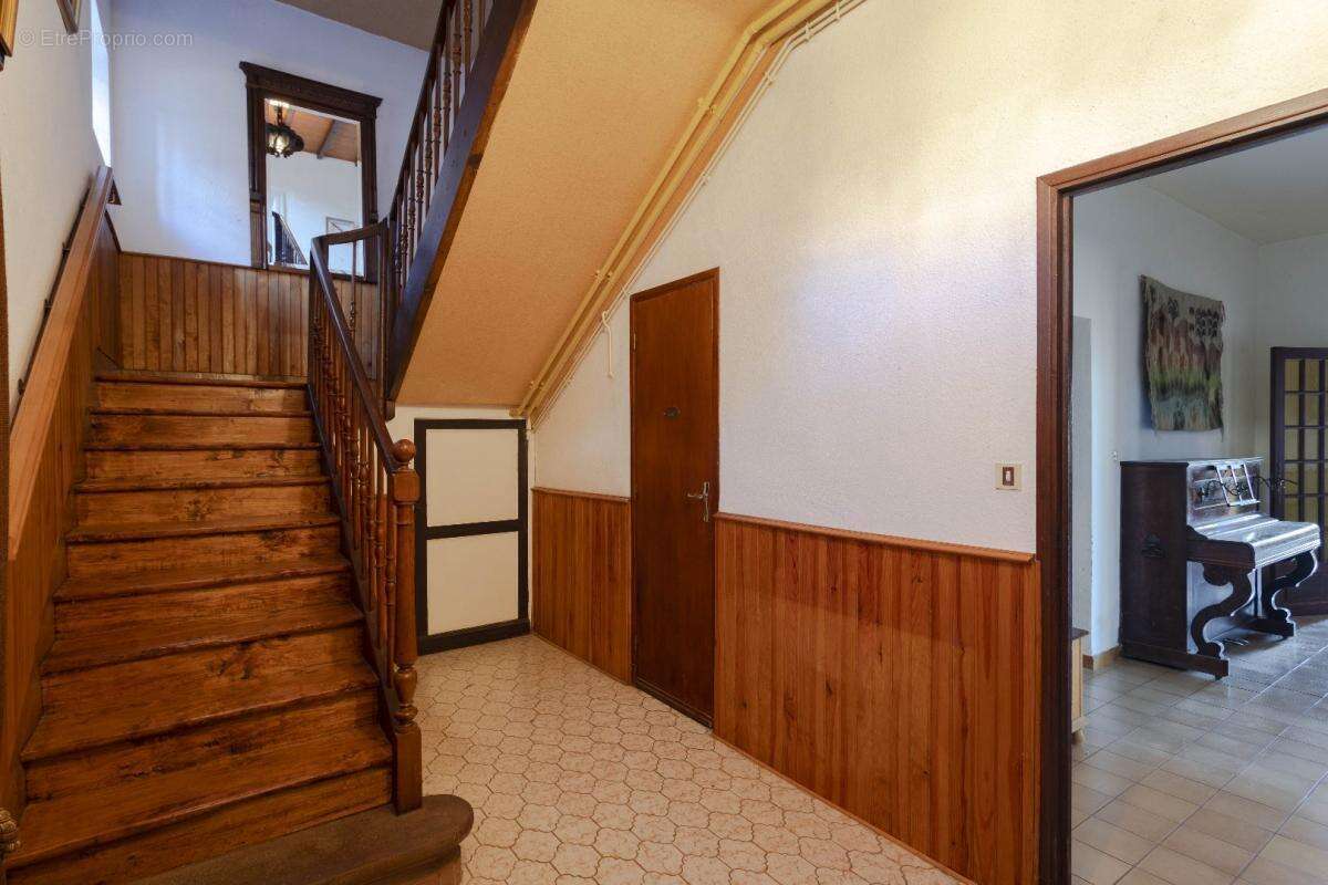 Maison à MONESTIES
