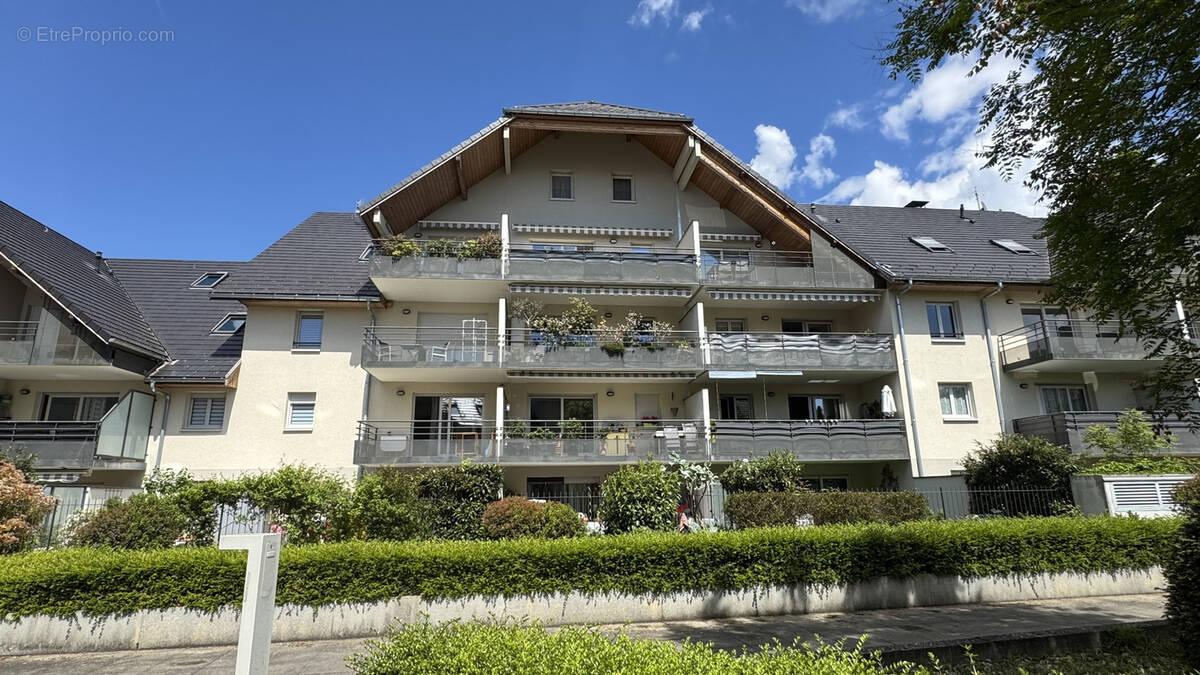 Appartement à MOUXY