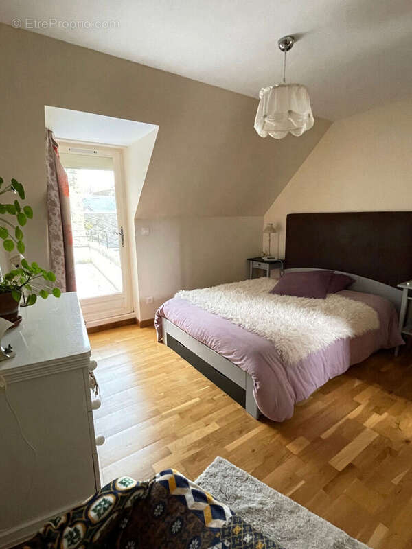 Maison à NAZELLES-NEGRON
