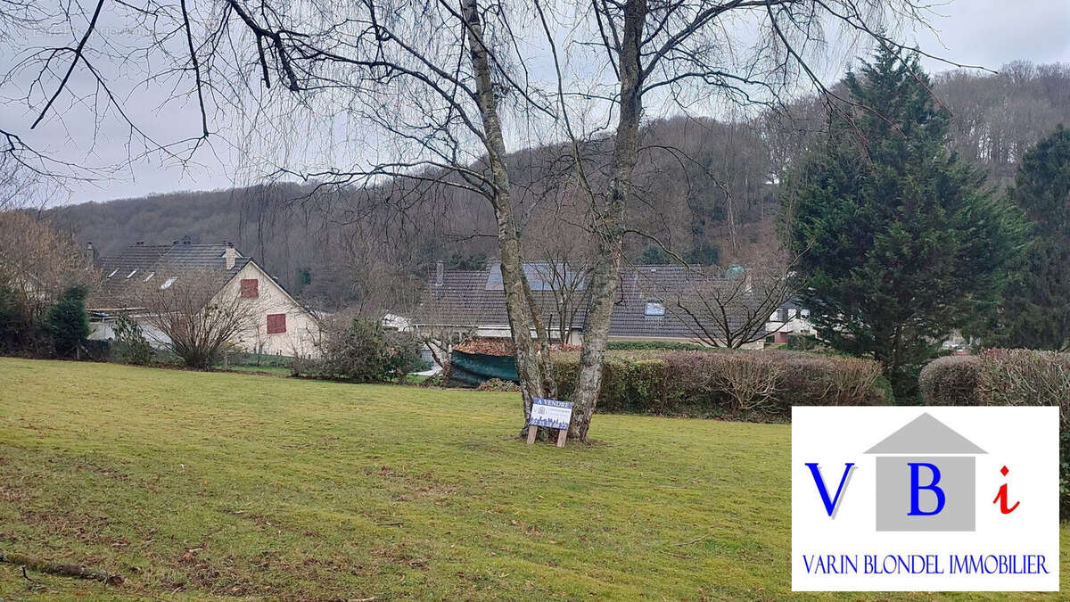 Terrain à GRUCHET-LE-VALASSE