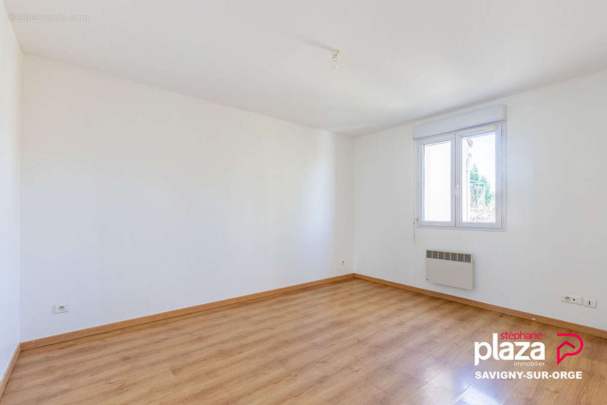 Appartement à SAVIGNY-SUR-ORGE