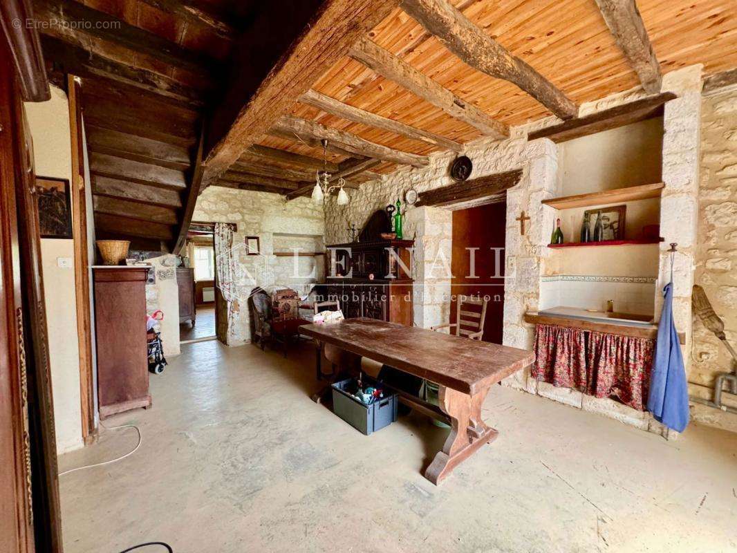 Maison à ROUFFIGNAC-DE-SIGOULES