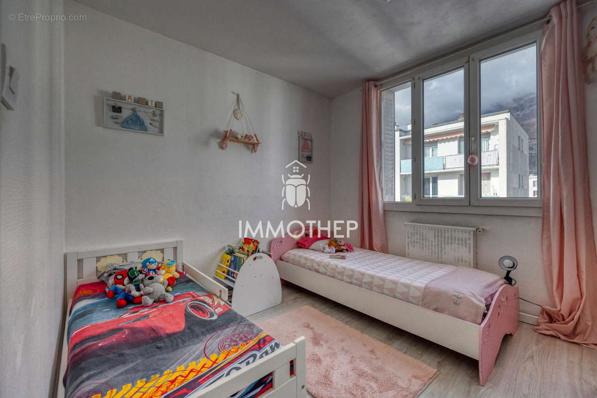 Appartement à LE PONT-DE-CLAIX