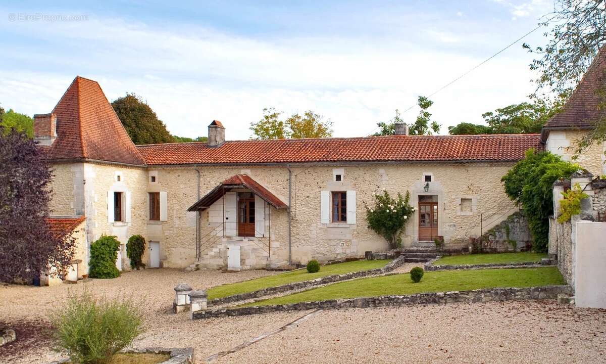Maison à TOCANE-SAINT-APRE
