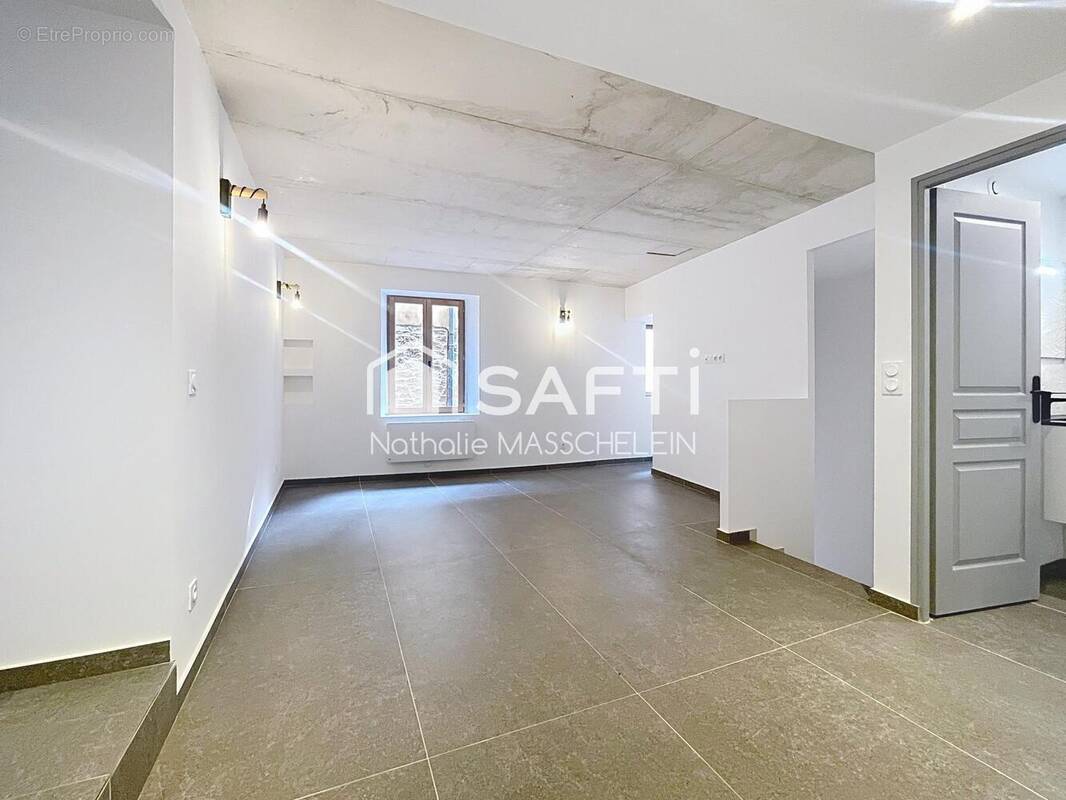 Photo 1 - Appartement à BAGNOLS-EN-FORET