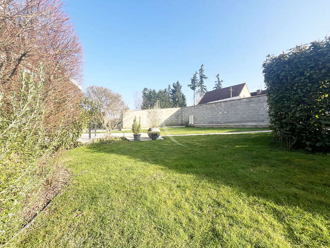 Appartement à LE VAL-SAINT-GERMAIN