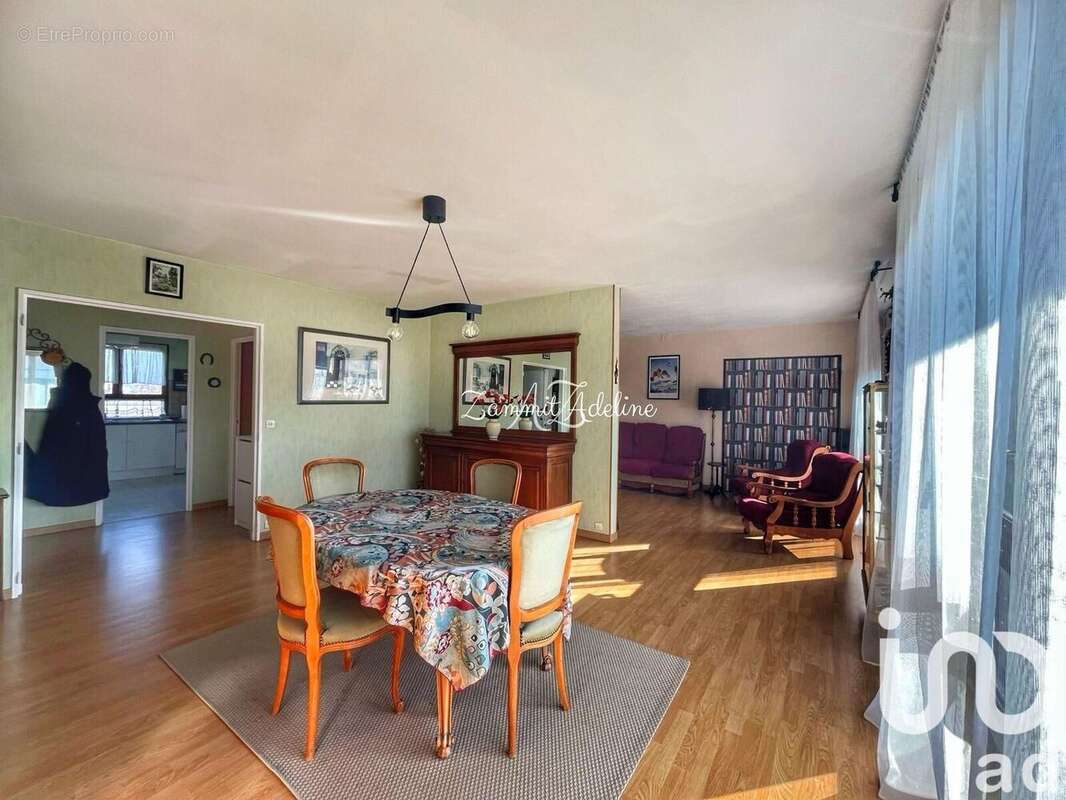 Photo 9 - Appartement à LE BLANC-MESNIL