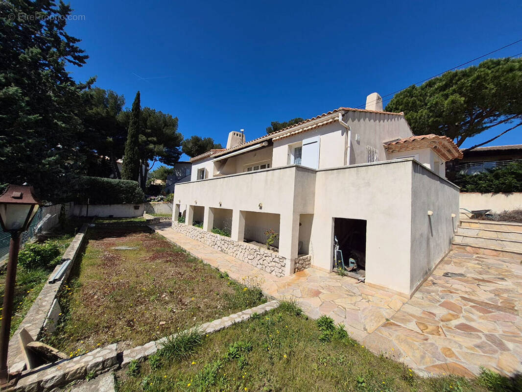 Maison à SAUSSET-LES-PINS