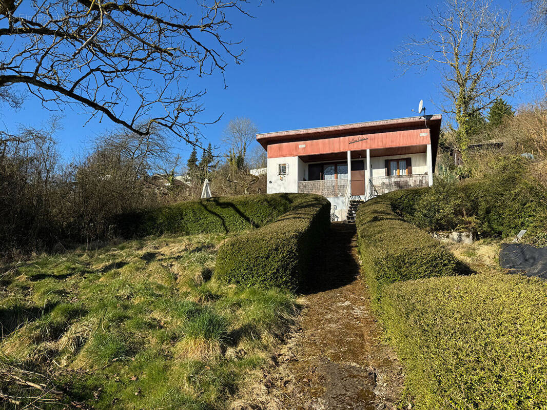 Maison à BERG-SUR-MOSELLE