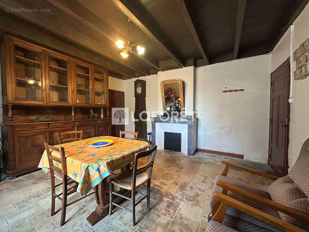 Maison à VIRAC
