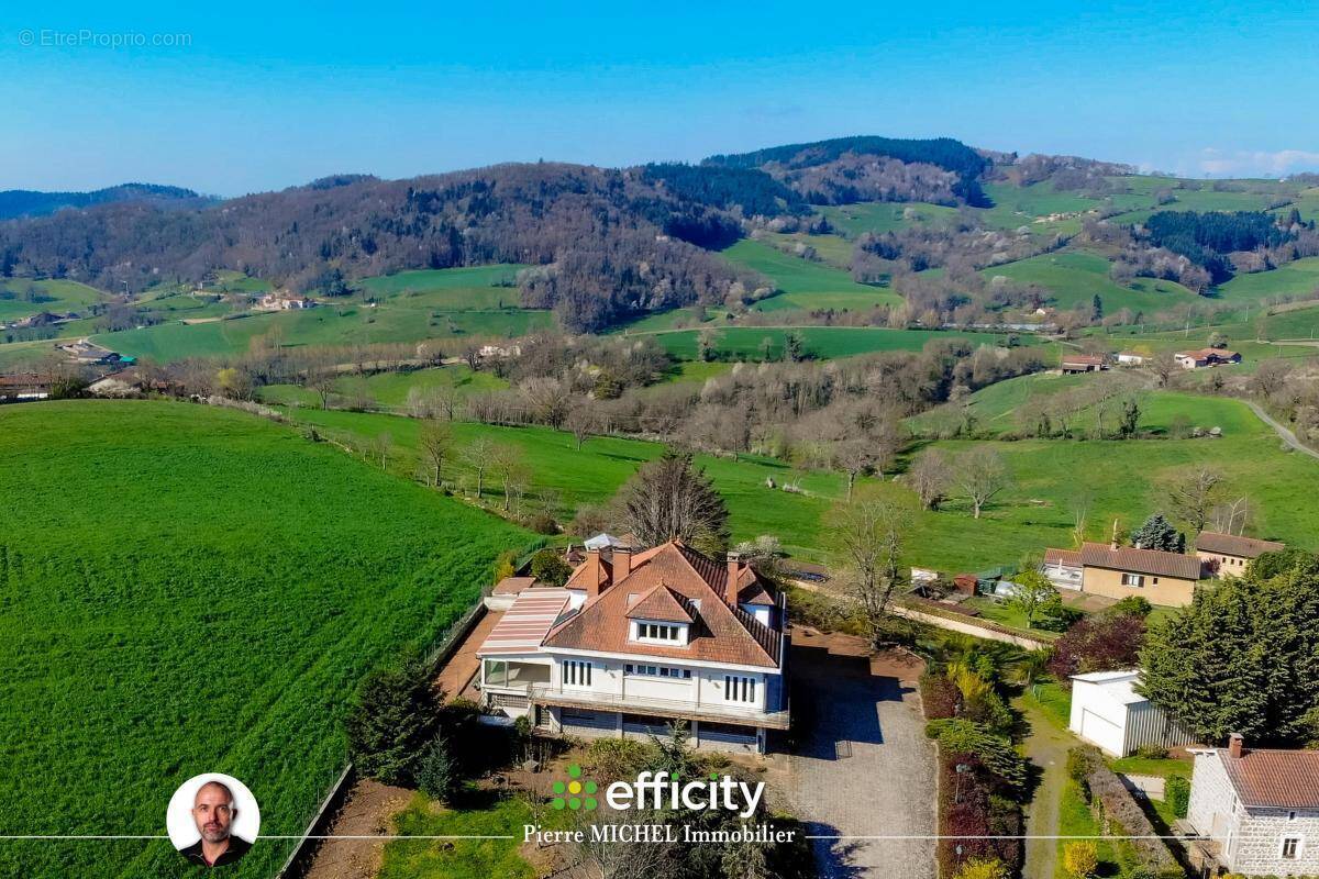Appartement à BESSENAY