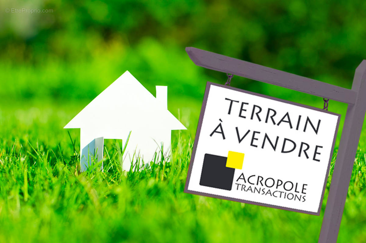 Terrain à VAUGNERAY