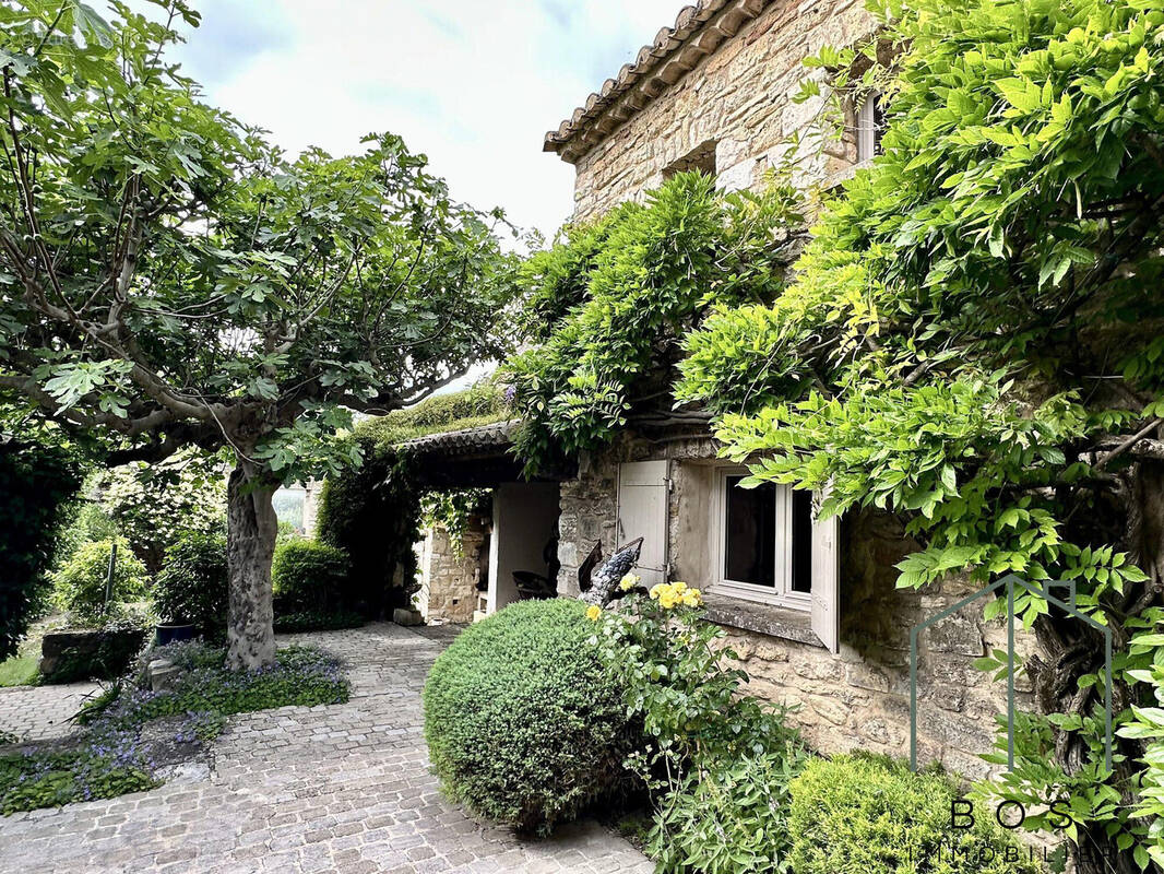 Maison à OPPEDE