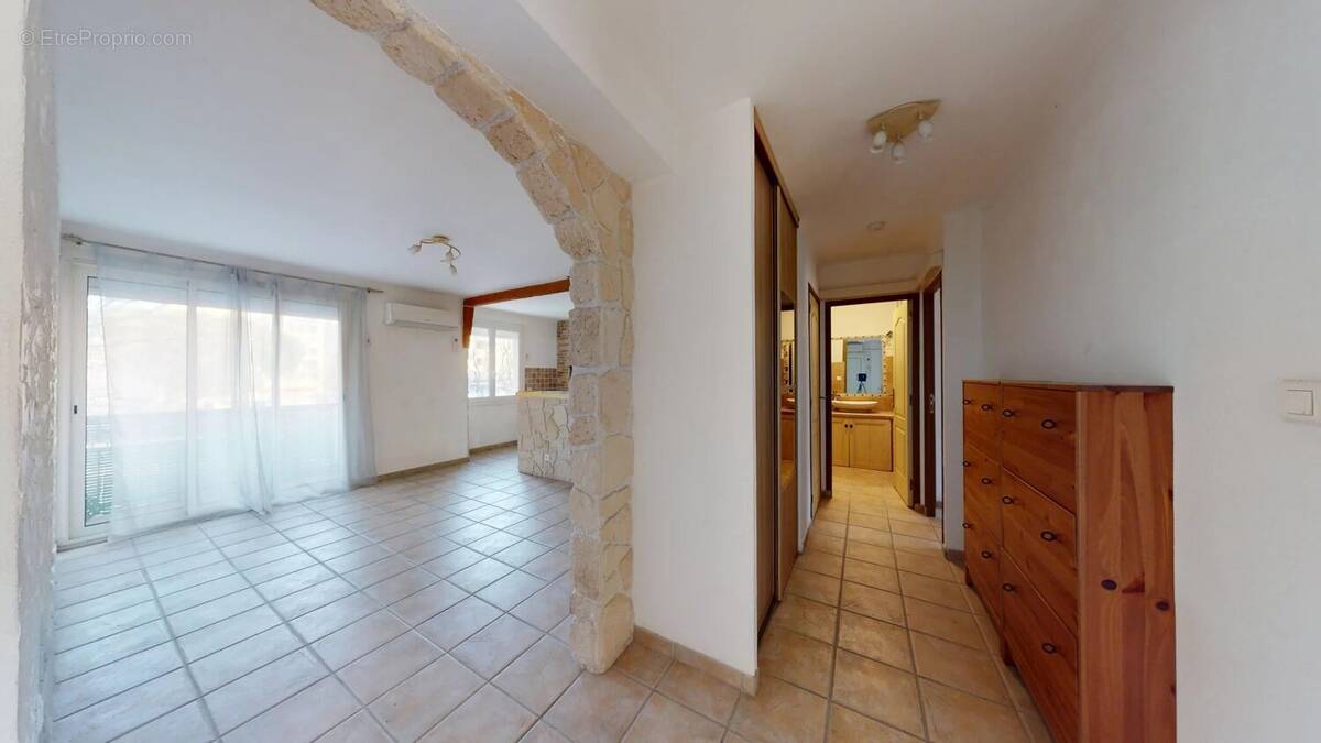 Appartement à PORT-DE-BOUC