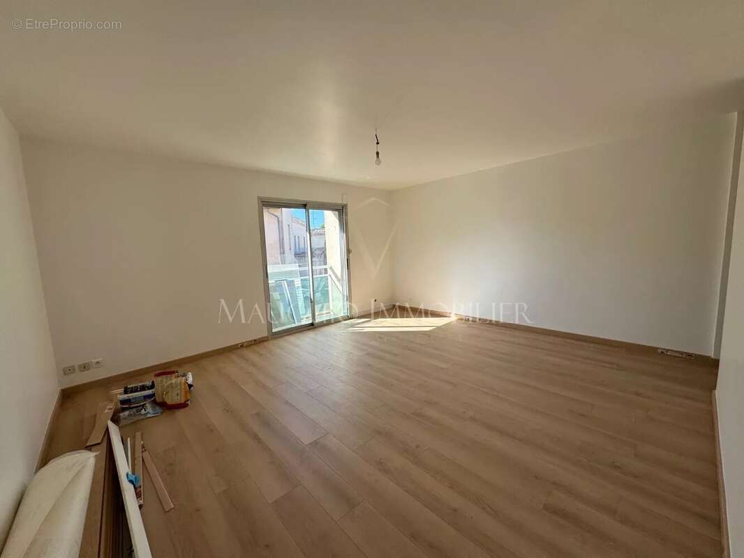 Appartement à MAUGUIO