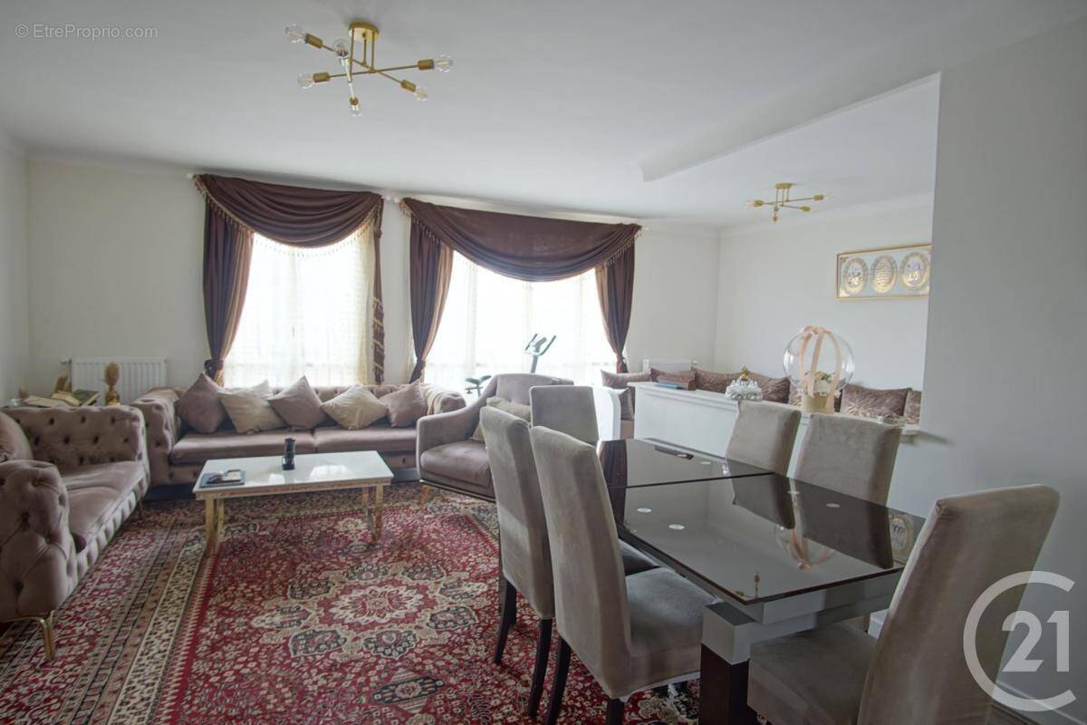 Appartement à CHOISY-LE-ROI