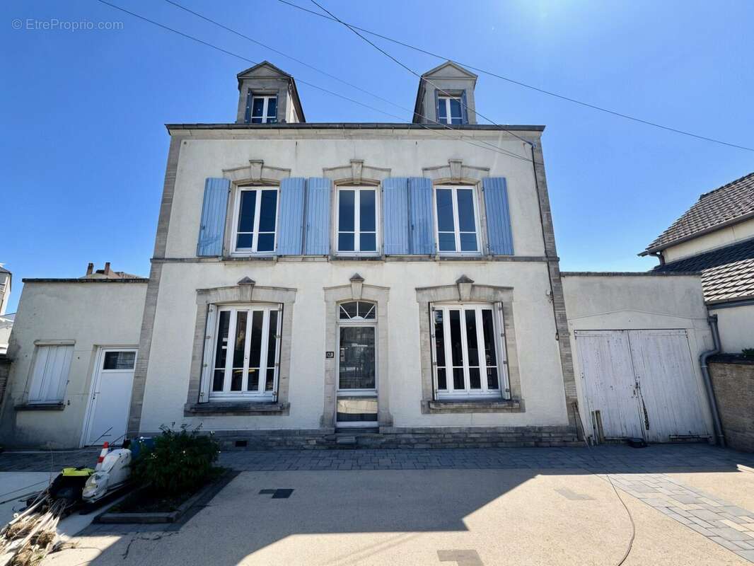 Maison à OUISTREHAM