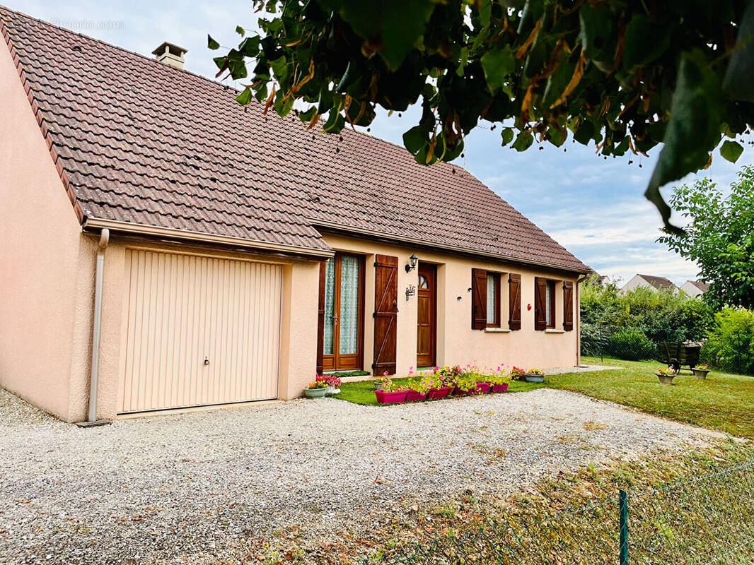 Maison à AUXERRE