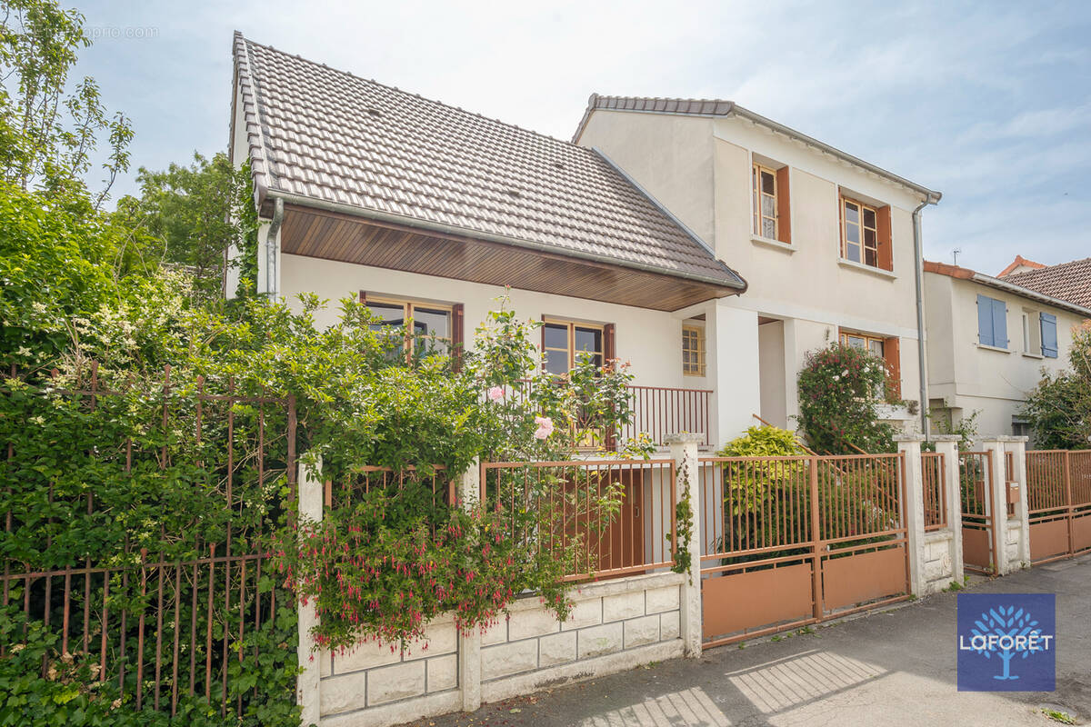 Maison à LES PAVILLONS-SOUS-BOIS
