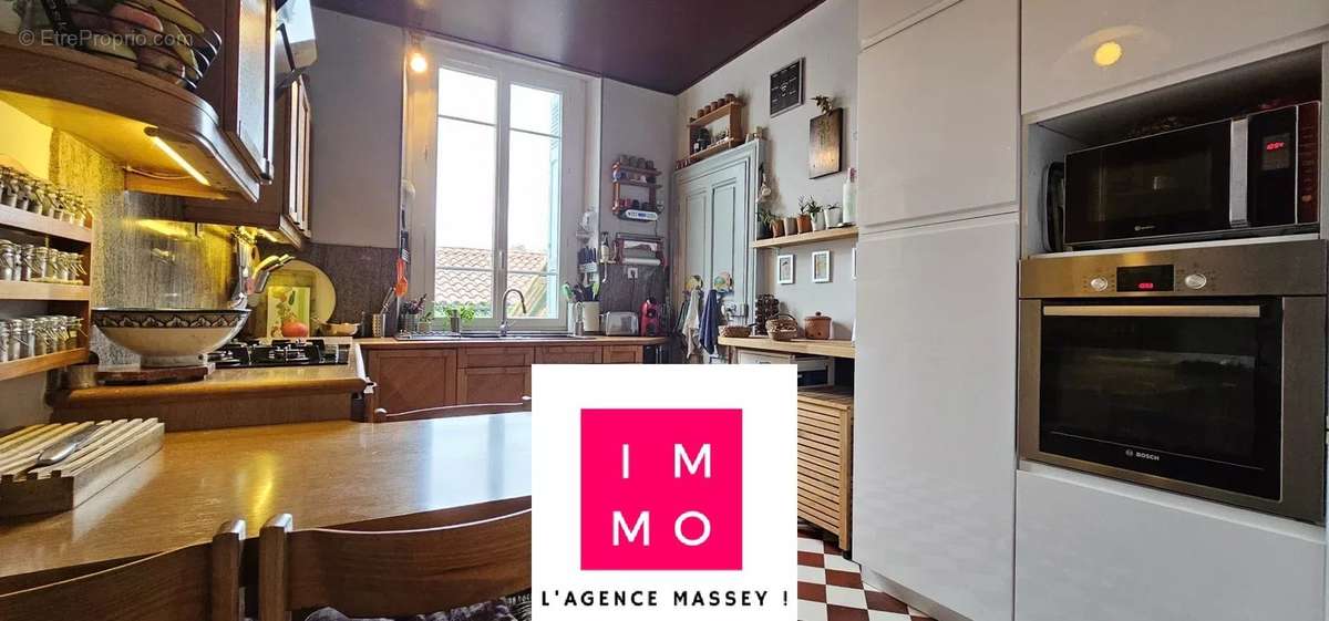 Appartement à AUREILHAN