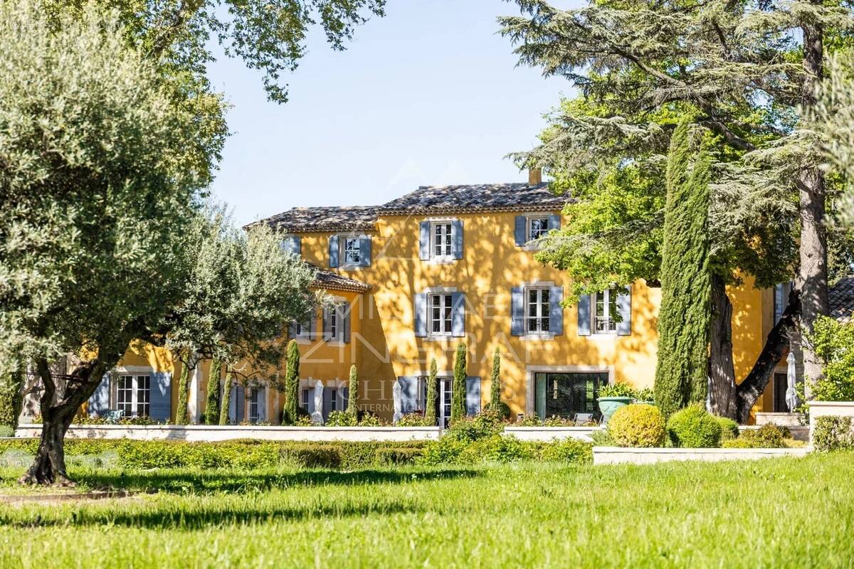Maison à MENERBES