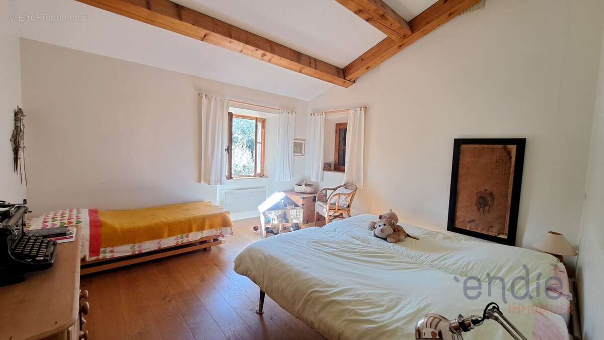 Maison à LORGUES