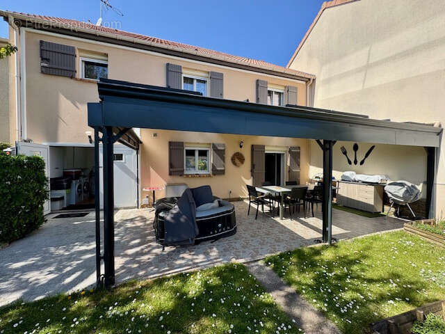 Maison à MORANGIS