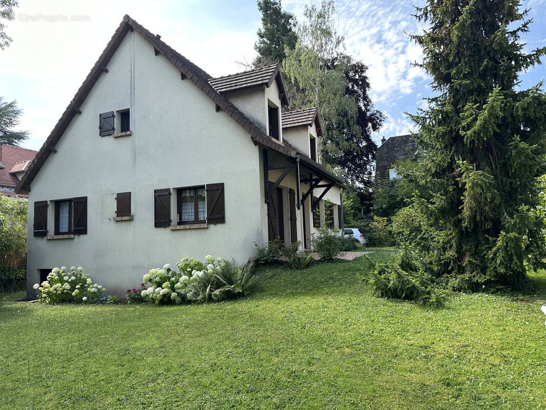 Maison à BURES-SUR-YVETTE