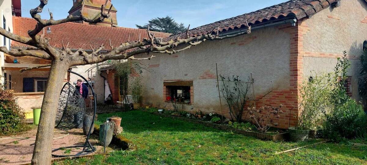 Maison à LAGRAVE