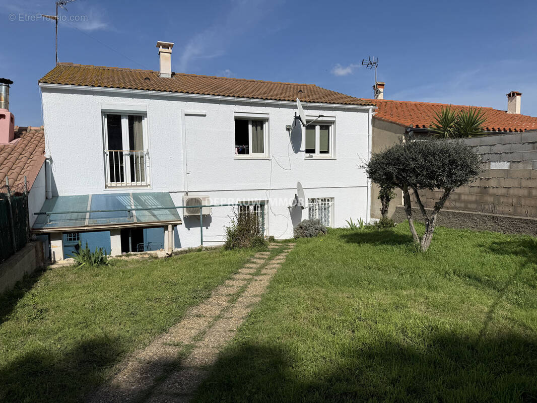 Maison à VILLENEUVE-DE-LA-RAHO