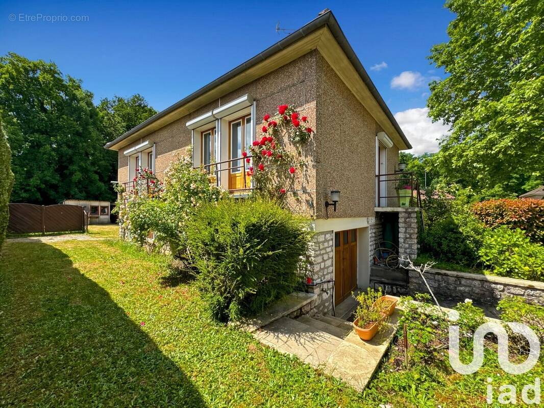 Photo 1 - Maison à CESSON
