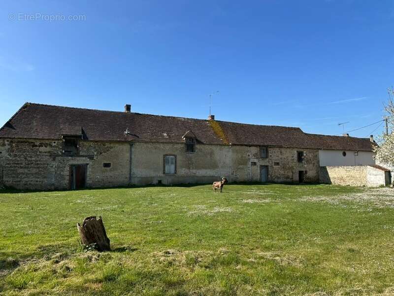 Maison à FERRIERES-EN-GATINAIS