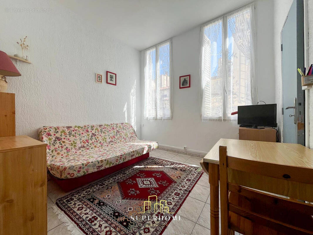 Appartement à MARSEILLE-1E