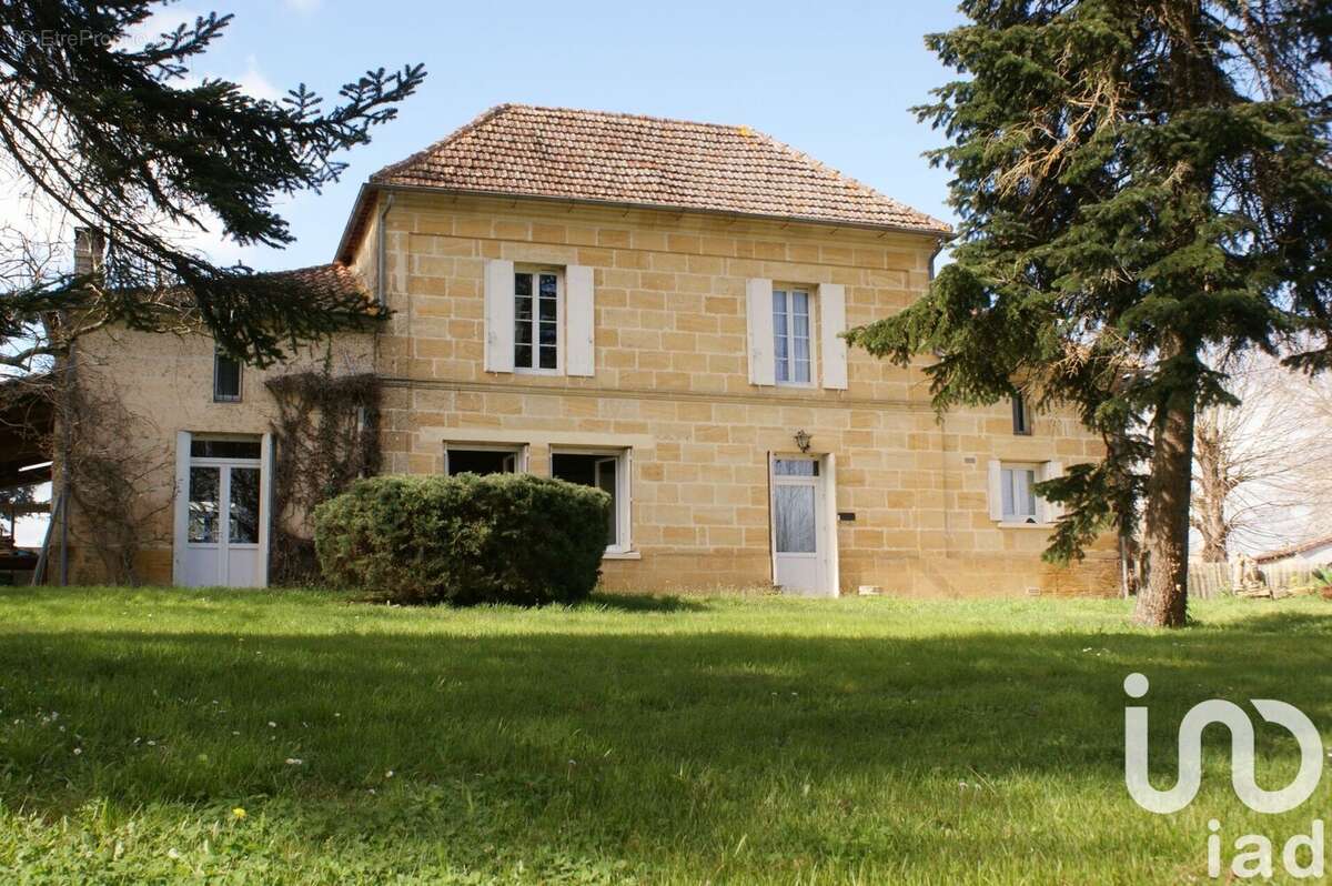 Photo 1 - Maison à MOULIETS-ET-VILLEMARTIN